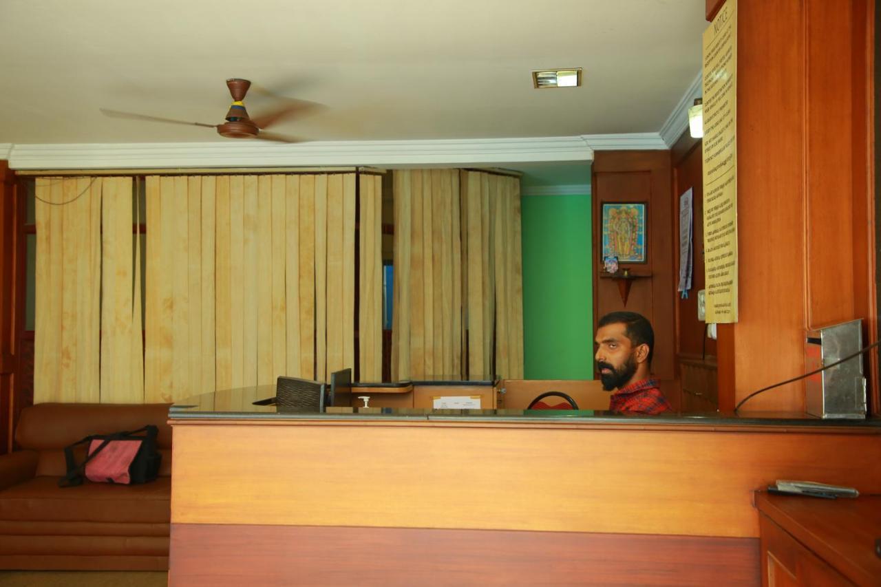 Kalathil Tourist Home Kunnamkulam Eksteriør bilde